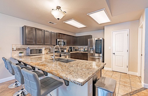 Clovis House | Beautiful & Spacious Home close to National Parks