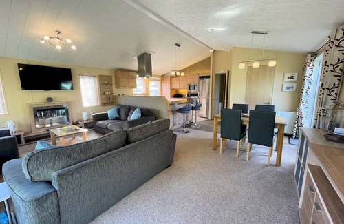 Rockcliffe House | Beautiful Spacious Lodge in Kippford Country Park | Pass the Keys