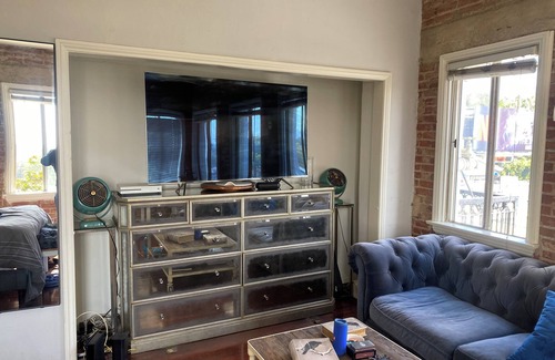Hollywood Hills West Apartment | Beautiful Spacious Loft Style Studio West Hollywood