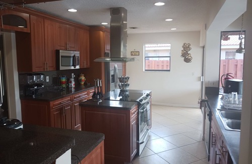 Sherwood Forest House | Beautiful Spanish style house equipped with all the modern amenities