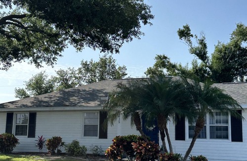 Englewood East House | Beautiful specious home conveniently located 10 minutes from Englewood beach