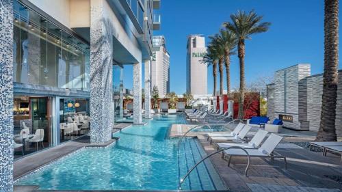 Las Vegas Apartment | Beautiful STRIP VIEWS Studio 17304