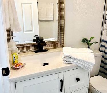 Almont Apartment | Beautiful studio with private backyard