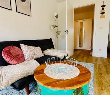 Andreasvorstadt Apartment | Beautiful Studio WLAN I Smart-TV I Küche I Balkon