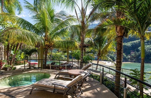 Boca de Tomatlan Apartment | Beautiful suite with full kitchen and outdoor dining area