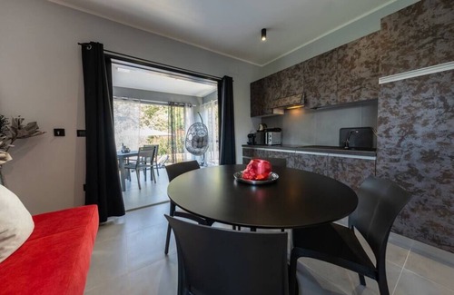Scarlino Apartment | Beautiful Suite with lots of privacy and private hot tub