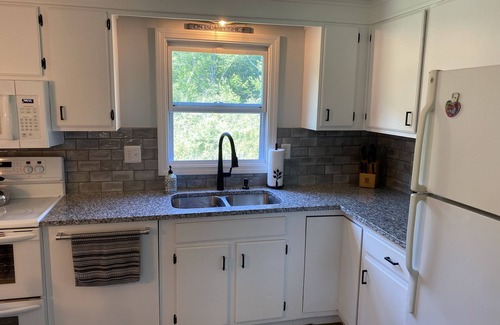 Boothbay House | Beautiful, sunny 3 bedroom home with water views! Recently renovated!