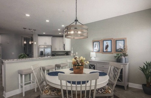 Whitney Beach Condo | BEAUTIFUL SUNSET VIEWS, Near IMG ACADEMY/BEACHES