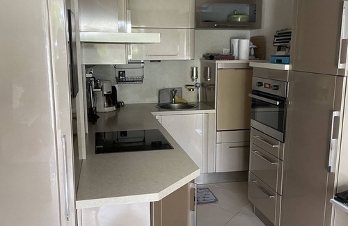 La Londe-les-Maures Apartment | Beautiful T2 facing the sea