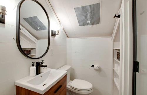 Groveoak Other | Beautiful Tented Cabin Surrounded by Nature and Hot-tub Provided in Scottsboro, Alabama