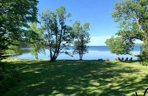 Manitoulin District Cottage | Beautiful three bedroom cottage on sand beach in Long Bay, Lake Kagawong