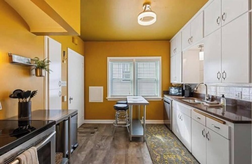 Wauwatosa House | Beautiful three bedroom property located in a quiet neighborhood!