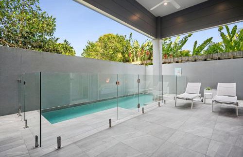 Coolum Beach Villa | Beautiful Three-Story Villa footsteps to the Beach