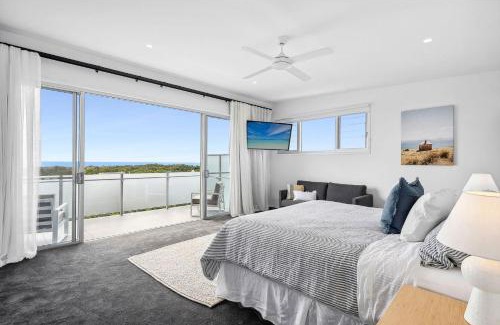 Coolum Beach Villa | Beautiful Three-Story Villa footsteps to the Beach