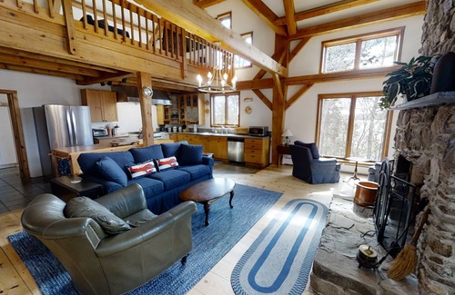 Harpswell House | Beautiful timber framed home with comfortable furnishings, on the ocean and close to Brunswick!