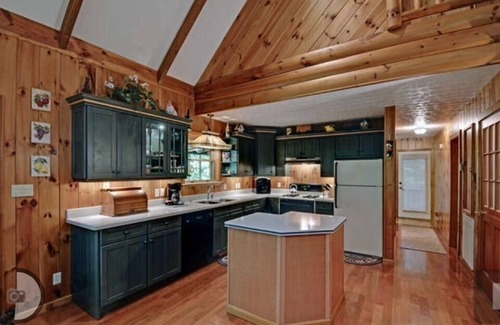 Suches Cabin | Beautiful Toccoa River Cabin!