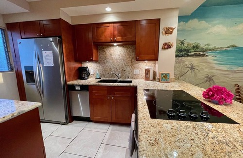 Kihei Condo | Beautiful Top Floor Oceanfront #611 with A/C!