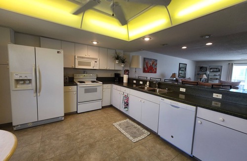 Tierra Verde House | Beautiful, town-home in the heart of Tierra Verde Island! Available yearly!