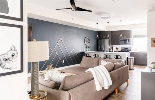 Lakewood House | Beautiful Townhome - close to downtown Denver and Red Rocks