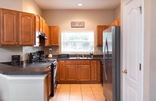 Tampa House | Beautiful Townhome Near Hard Rock Casino!