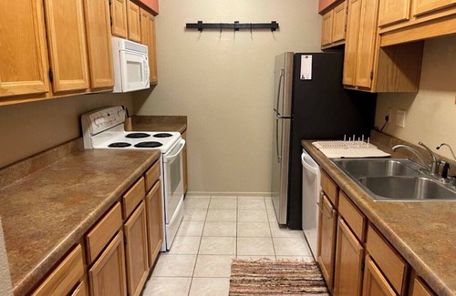 Green Valley House | Beautiful townhouse in a quiet neighborhood.