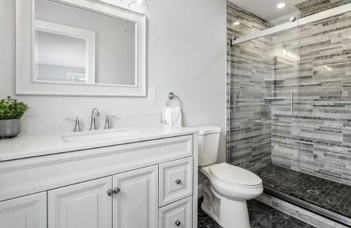 Vauxhall House | Beautiful Townhouse 30 minutes from midtown NYC!