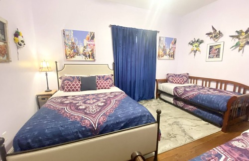 Mid-City House | Beautiful Townhouse