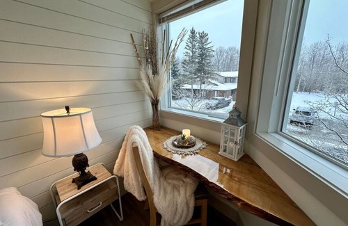 Collingwood House | Beautiful tranquil centrally located condo