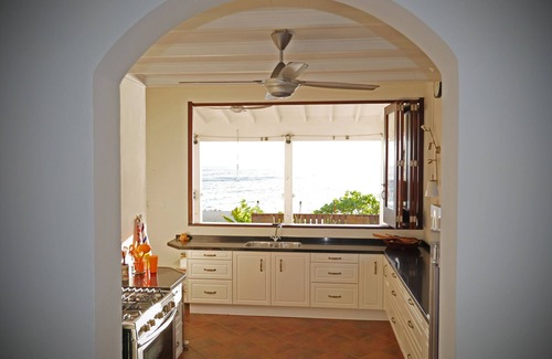 Boka Sami Villa | Beautiful tropical villa with private access to the sea