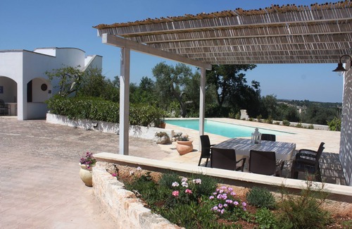 Ceglie Messapica Villa | Beautiful trullo with private pool in rural setting - family friendly, sleeps 6