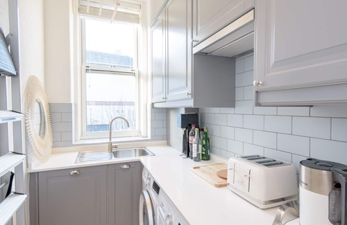 North Berwick Apartment | Beautiful two bedroom property, ideal for golfers or couples