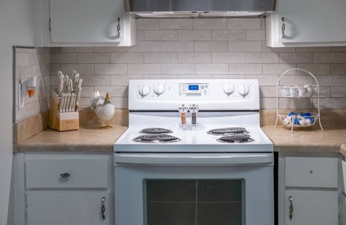 Vestavia Hills Apartment | Beautiful Two Bedroom Home in Homewood, Minutes from Samford, Brookwood Hospital