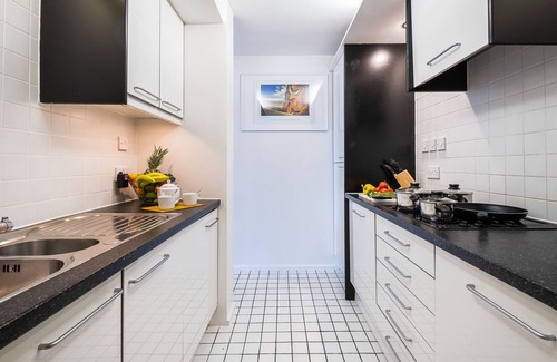 Kensington Apartment | Beautiful Two Bedroom Apartment in Kensington