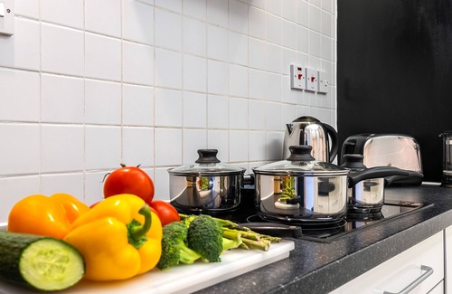 Kensington Apartment | Beautiful Two Bedroom Apartment in Kensington