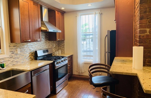 West Farms House | Beautiful two bedroom apartment in the 2nd floor of s private home.
