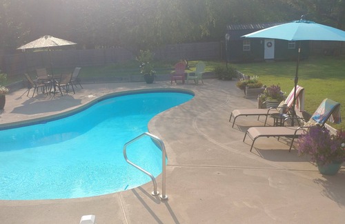 Bellevue House | Beautiful two bedroom space . Great neighborhood, Private entrance .