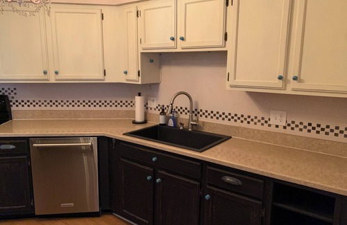 Ocala House | Beautiful unfurnished townhome that includes a patio with a pergola and fire pit