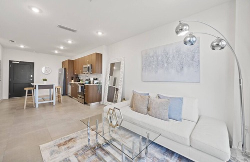 Overtown Apartment | Beautiful Unit in Dowtown Miami W Free Parking