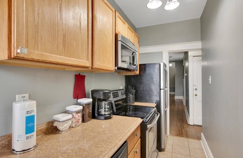 Shaw House | Beautiful Unit in Shaw Community! 1W