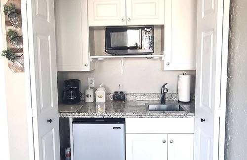 Sarasota Apartment | Beautiful University Pines Studio in Sarasota