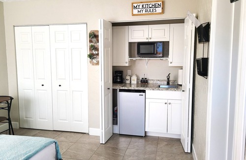 Sarasota Apartment | Beautiful University Pines Studio in Sarasota
