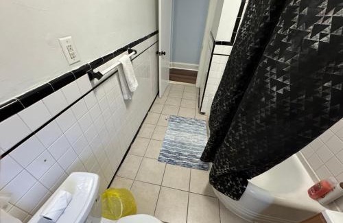 Anacostia Apartment | Beautiful Updated 4BR Apartment in DC with Easy Parking