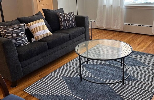 Baychester House | Beautiful updated Duplex