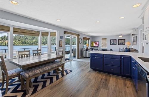Worley House | Beautiful, updated lakefront home on Lake Coeur d’Alene - sleeps up to 8