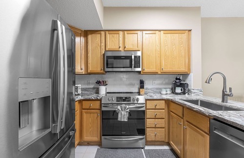 Red Hill Condo | Beautiful Upgraded Serene 2BR 2BA Villa W/Relaxing Lake & Golf Course Views