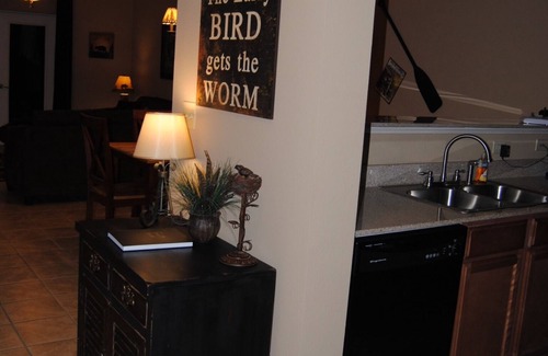 Pigeon Forge Condo | Beautiful Upgraded Luxury Condo in Great Location with Mtn Views & Great Beds