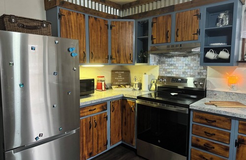 Albrightsville Cabin | Beautiful fall foliage, game room, fire pit, hot tub