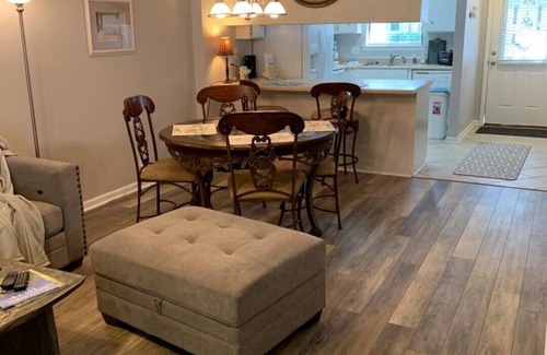 Saint Simons Island Villa | Beautiful Vacation Villa - Beach, Parks, Village