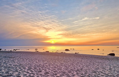 Putgarten Apartment | Beautiful vacation apartment (1) on the north beach with WiFi for up to 4 people from 9 € pP
