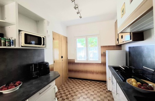 Sainte-Marie-la-Mer House | Beautiful vacation home with garden in the south of France - 80 meters to the beach